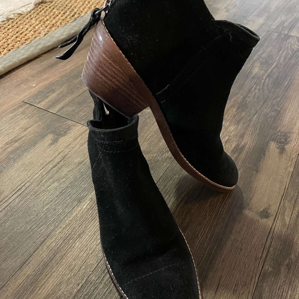 6 Splendid Booties - Picture 4 of 4